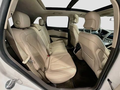 Used 2018 Lincoln MKX Reserve AWD/4WD image 24