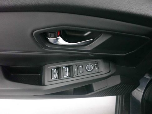 Used 2023 Honda Accord EX image 11