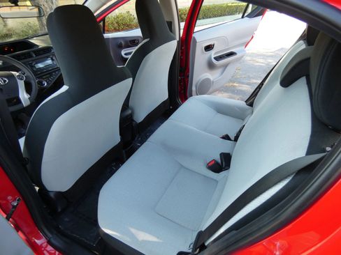 Used 2014 Toyota Prius C One image 36