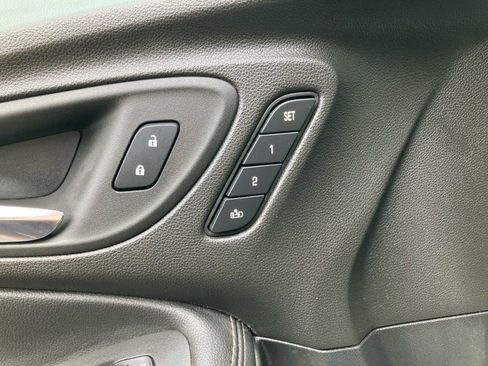 Used 2023 Buick Encore GX Essence w/ Experience Buick Package image 12