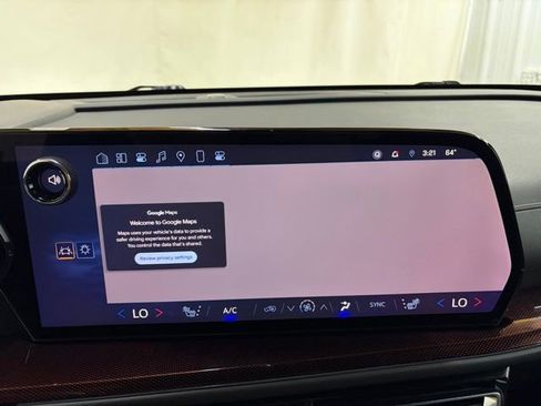 Used 2024 Chevrolet Traverse Z71 AWD/4WD image 41