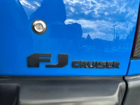 Used 2008 Toyota FJ Cruiser 4WD image 8