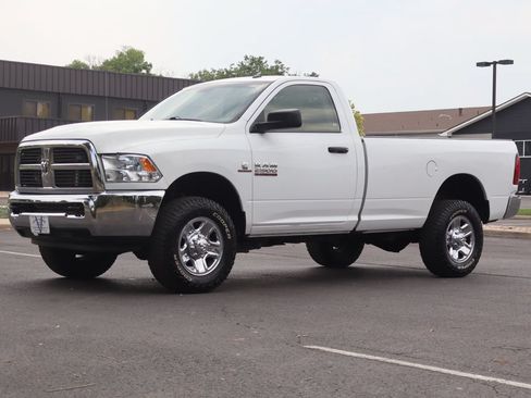 Used 2016 RAM 2500 Tradesman w/ Chrome Appearance Group AWD/4WD image 11