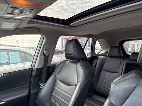 Used 2019 Toyota RAV4 XLE Premium w/ Advanced Technology Package AWD/4WD image 14