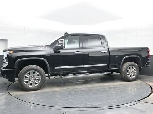 New 2026 Chevrolet Silverado 2500 High Country w/ Technology Package AWD/4WD image 11
