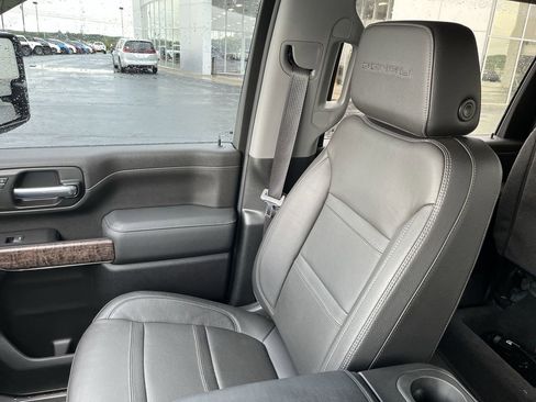 Used 2022 GMC Sierra 2500 Denali AWD/4WD image 23
