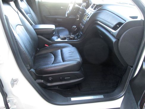 Used 2015 Chevrolet Traverse LTZ AWD/4WD image 26