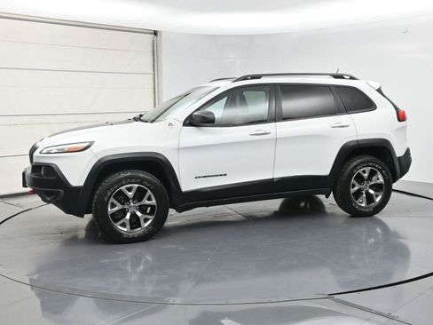 Used 2015 Jeep Cherokee Trailhawk w/ Comfort/Convenience Group AWD/4WD image 25