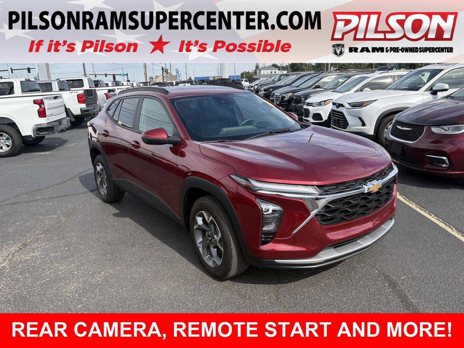 Used 2025 Chevrolet Trax LT FWD image 1