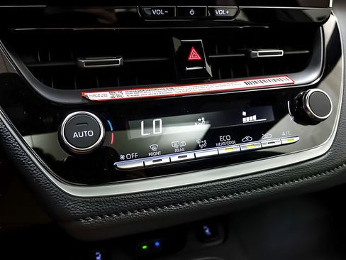 Certified 2026 Toyota Corolla XSE FWD image 20