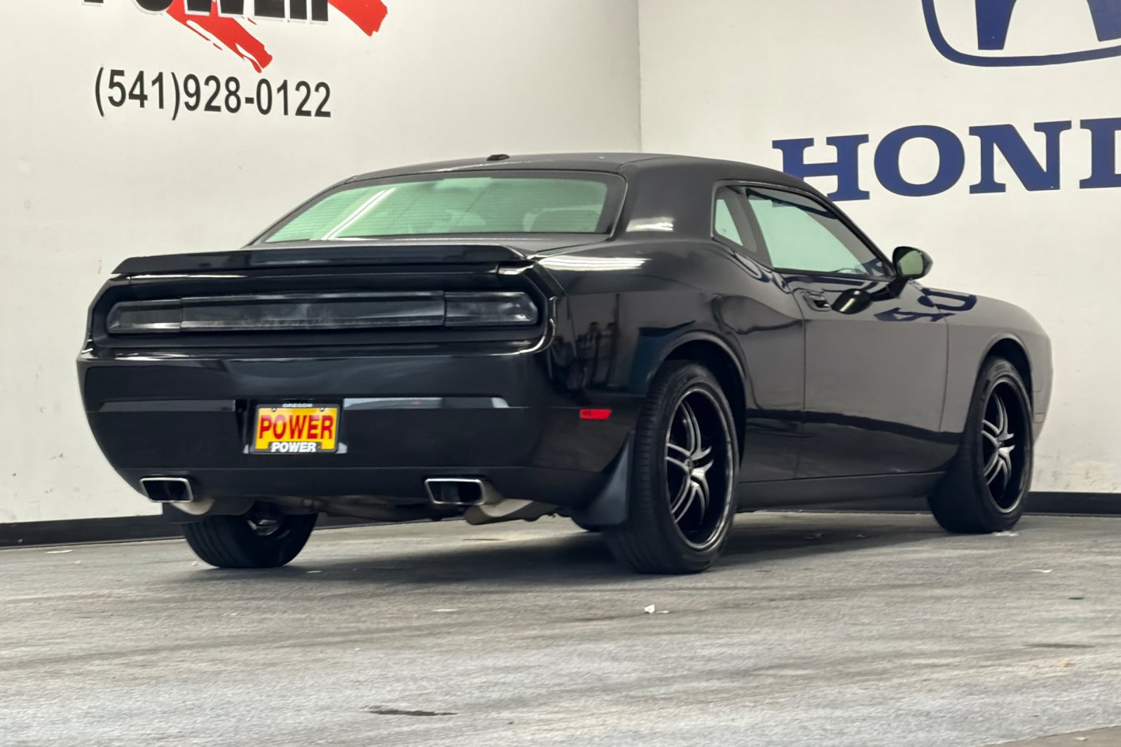 Used 2009 Dodge Challenger R/T RWD image 3