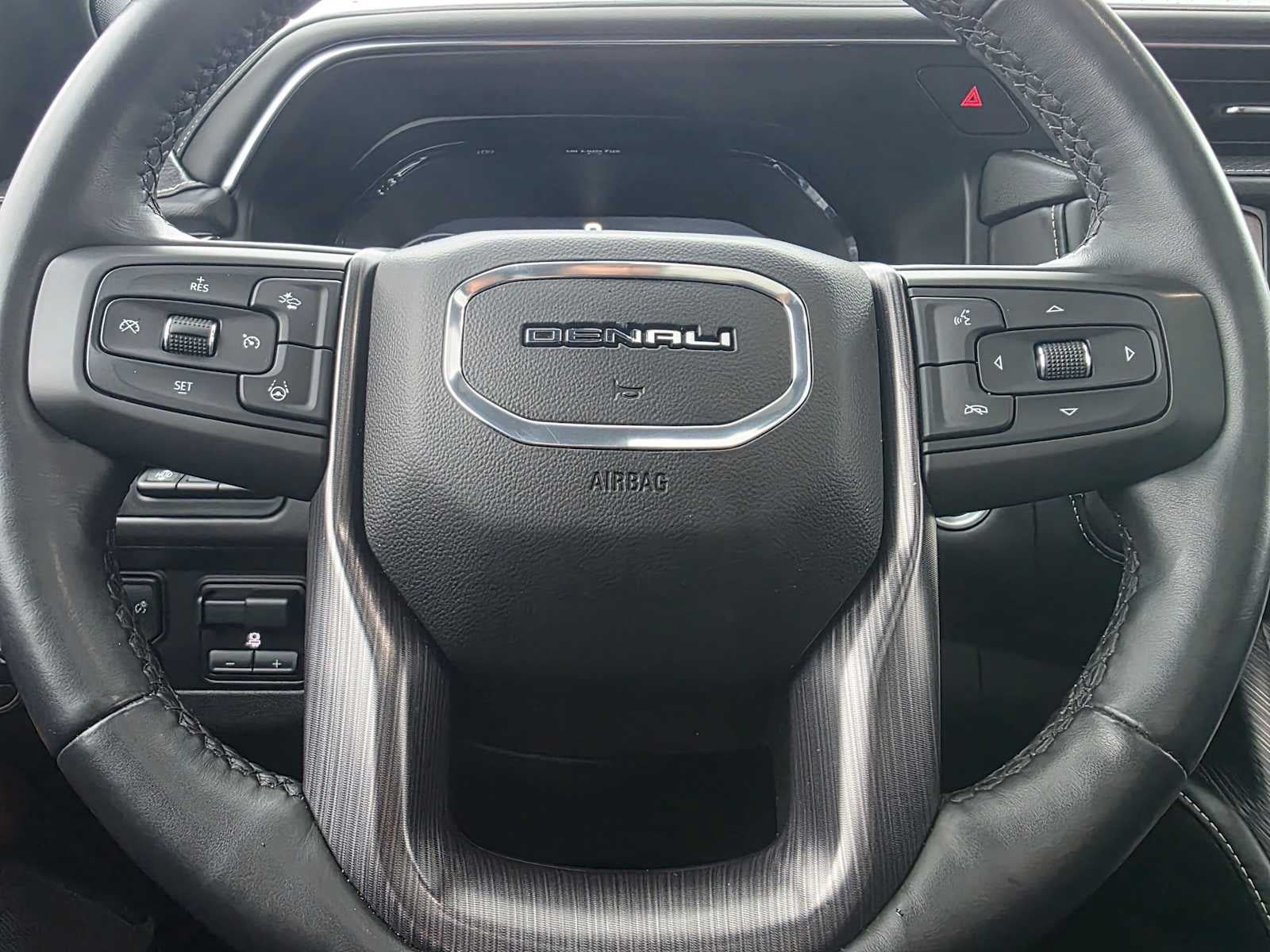 Certified 2023 GMC Yukon Denali Ultimate AWD/4WD image 25