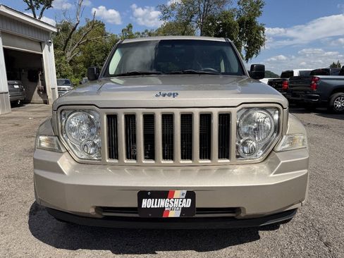 Used 2010 Jeep Liberty Sport w/ Popular Equipment Group AWD/4WD image 2