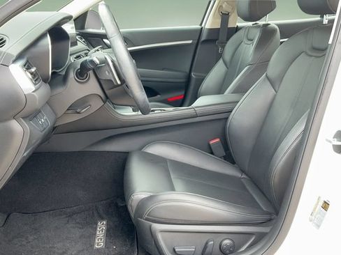 Used 2023 Genesis G70 2.0T AWD/4WD image 12