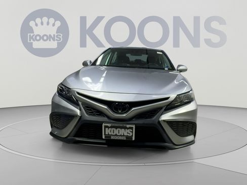 Used 2023 Toyota Camry SE FWD image 4