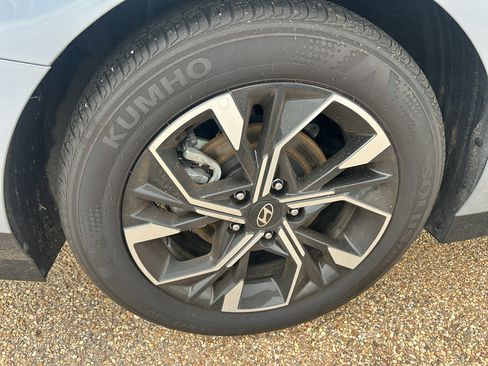 Used 2025 Hyundai Sonata SEL FWD image 8
