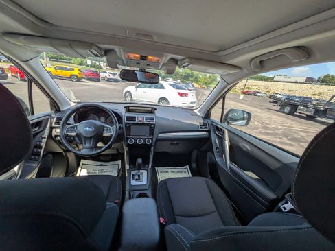 Used 2016 Subaru Forester 2.5i Premium AWD/4WD image 24