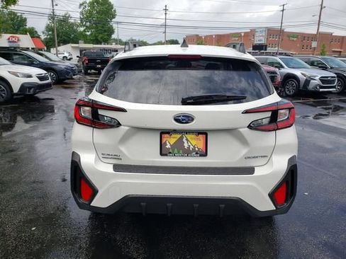 Used 2025 Subaru Crosstrek 2.0i Premium image 4