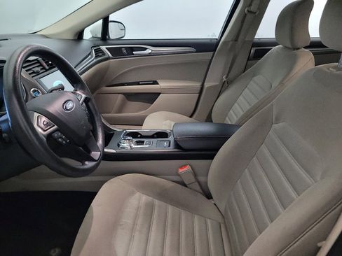 Used 2017 Ford Fusion SE w/ Fusion SE Technology Package FWD image 17