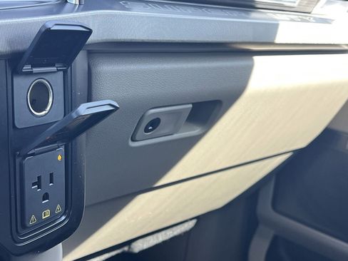 New 2026 Ford F250 Platinum w/ Platinum Plus Package image 9