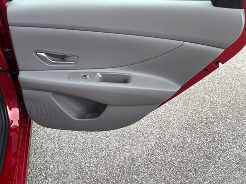 Certified 2025 Hyundai Elantra Sport FWD image 16