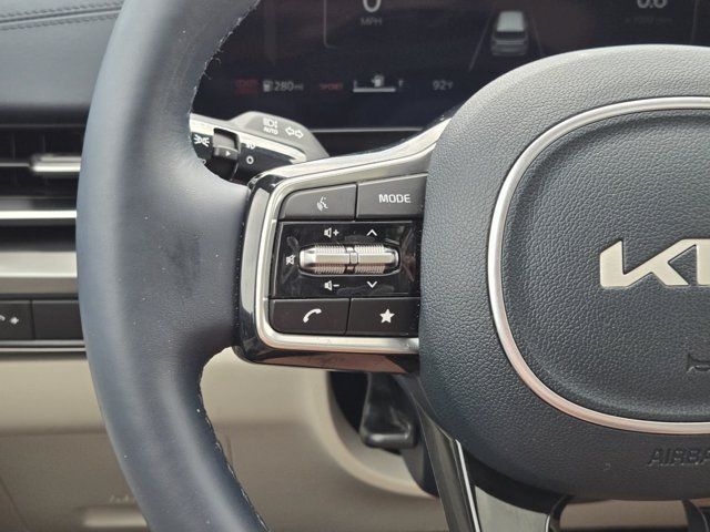 Certified 2025 Kia Carnival SX Prestige FWD image 25