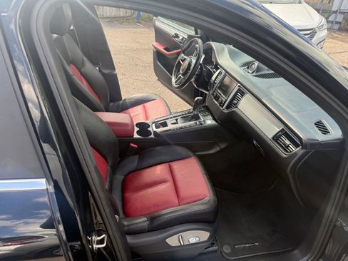 Used 2016 Porsche Macan S image 19