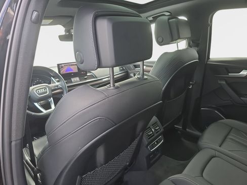 Certified 2023 Audi Q5 2.0T Premium w/ Convenience Package AWD/4WD image 12