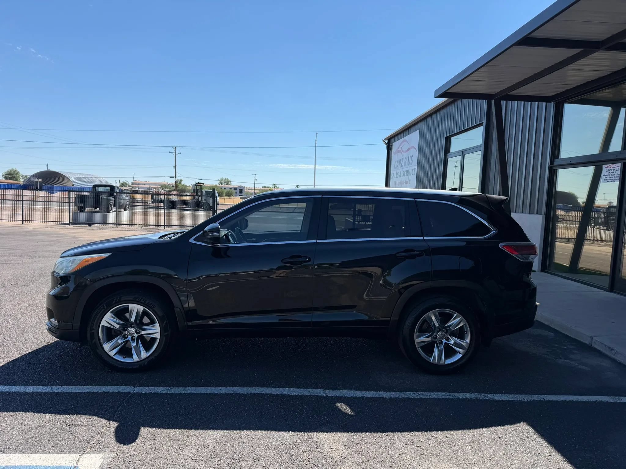 Used 2015 Toyota Highlander Limited AWD/4WD image 4