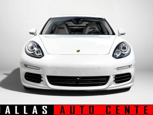 Used 2016 Porsche Panamera image 2