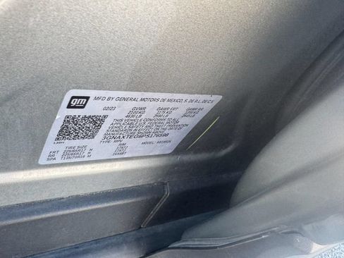 Used 2023 Chevrolet Equinox LT w/ LPO, Floor Liner Package AWD/4WD image 24