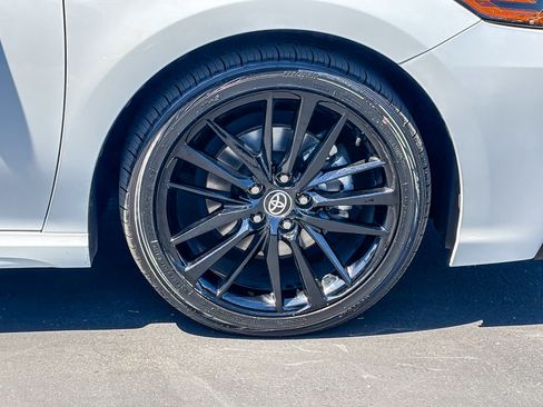 Used 2023 Toyota Camry XSE FWD image 9