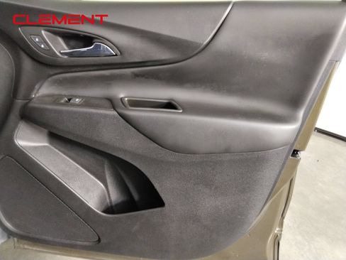 Used 2023 Chevrolet Equinox LT FWD image 34