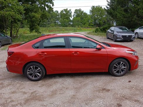 Used 2024 Kia Forte LXS w/ LXS Technology Package FWD image 4
