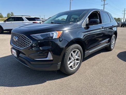 Used 2024 Ford Edge SEL image 13