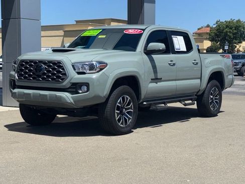Used 2023 Toyota Tacoma TRD Sport AWD/4WD image 7
