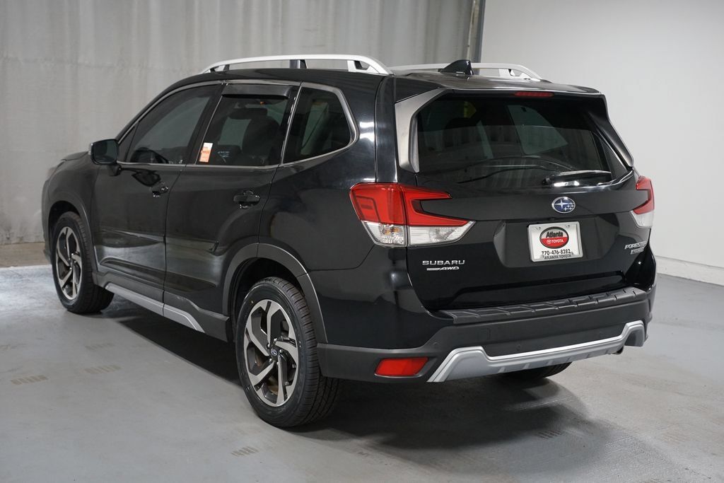 Used 2023 Subaru Forester Touring AWD/4WD image 6