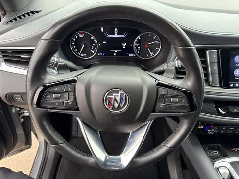 Used 2024 Buick Enclave Premium image 19