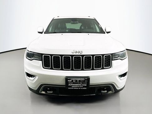 Used 2018 Jeep Grand Cherokee Limited AWD/4WD image 2