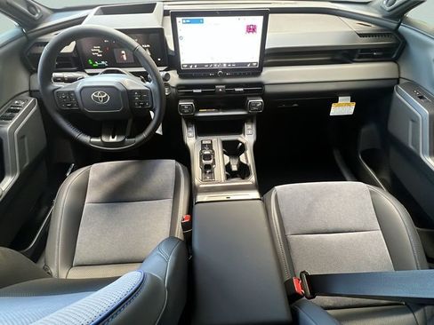 New 2026 Toyota RAV4 XSE AWD/4WD image 10