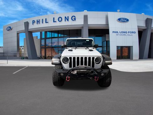 Used 2023 Jeep Gladiator Rubicon w/ LED Lighting Group AWD/4WD image 9