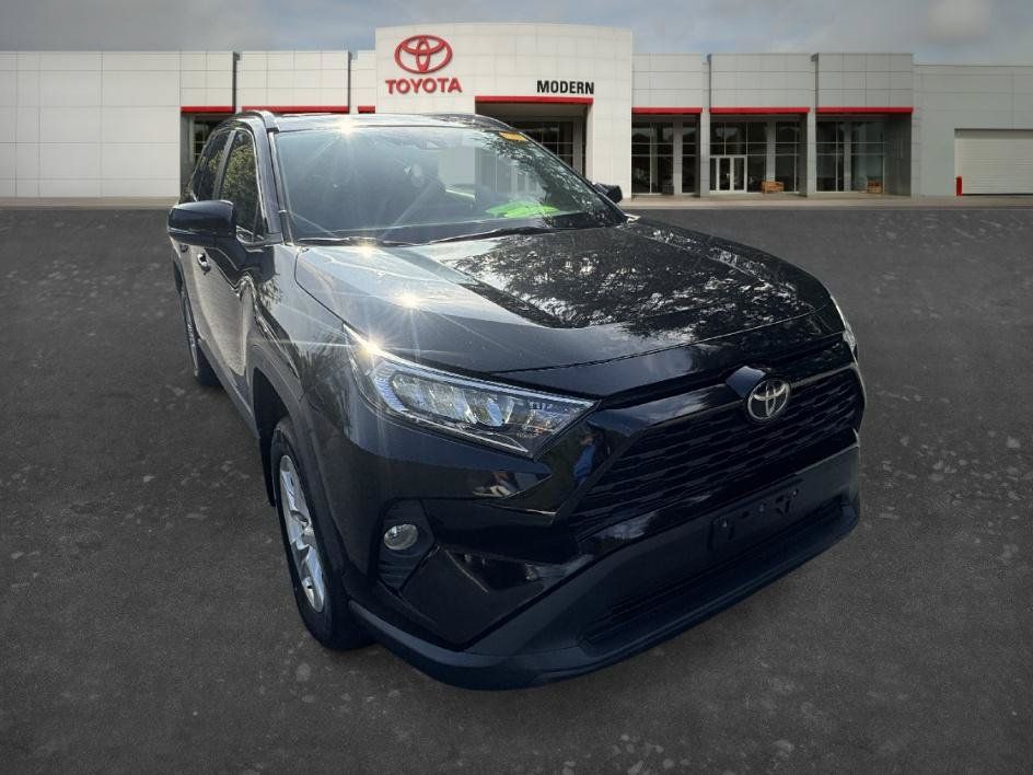 Used 2020 Toyota RAV4 XLE w/ Convenience Package AWD/4WD image 7