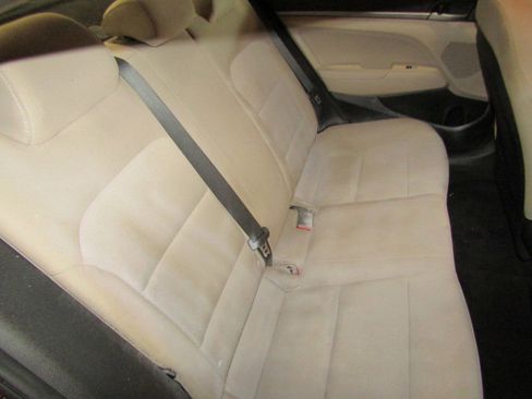 Used 2017 Hyundai Elantra SE w/ SE A/T Tech Package 03 FWD image 15