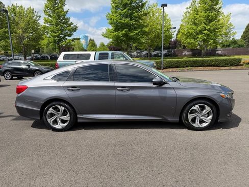 Used 2019 Honda Accord EX-L image 9