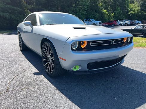 Used 2021 Dodge Challenger SXT w/ Plus Package RWD image 3