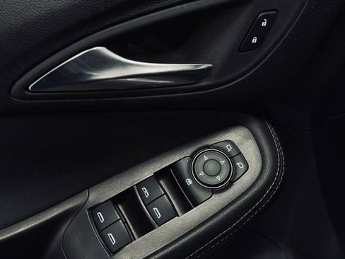 Used 2024 Buick Encore GX Sport Touring image 12