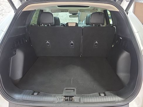 Used 2020 Ford Escape Titanium w/ Titanium Premium Package 2.0 FWD image 12
