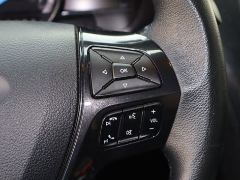 Used 2019 Ford Explorer XLT w/ Equipment Group 202A FWD image 14