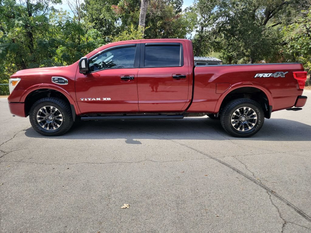 Used 2017 Nissan Titan PRO-4X AWD/4WD image 5