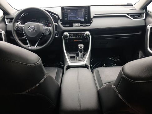 Used 2021 Toyota RAV4 XLE Premium FWD image 10